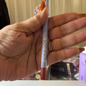 Florence Lip Liner